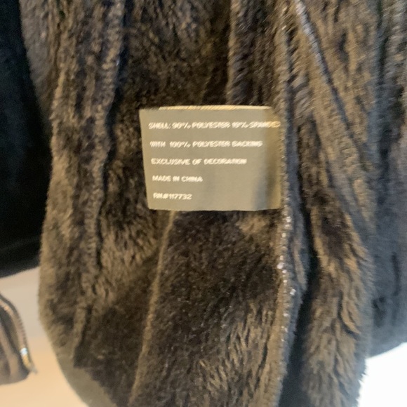 Winter jacket size small - Picture 9 of 10